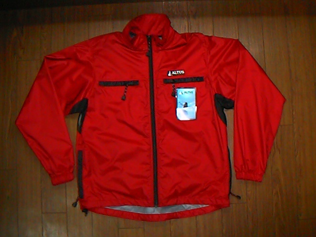 ALTUS �ʥ����󥸥㥱�å�