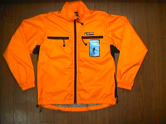 ALTUS �ʥ����󥸥㥱�å�